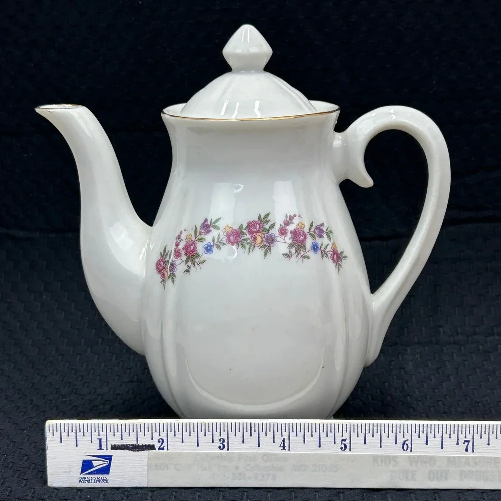 Vintage Japan White Porcelain Floral Teapot Gold Trim‎ Ribbed Tea Pot with Lid